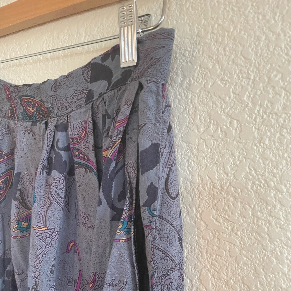 Vintage | blue paisley skirt midi length high waisted side pockets size … - Picture 9 of 9
